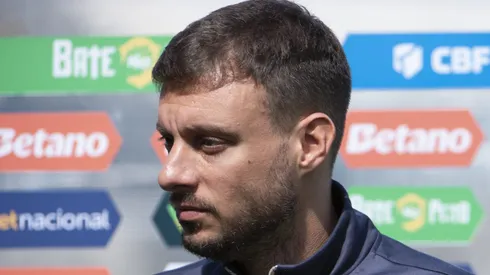 Anselmi durante confronto entre Bragantino e Botafogo no Brasileirão de 2026.