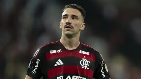 Leo Ortiz jogador do Flamengo durante partida contra o LDU no estadio Maracana pelo campeonato Copa Libertadores 2025. Foto: Jorge Rodrigues/AGIF