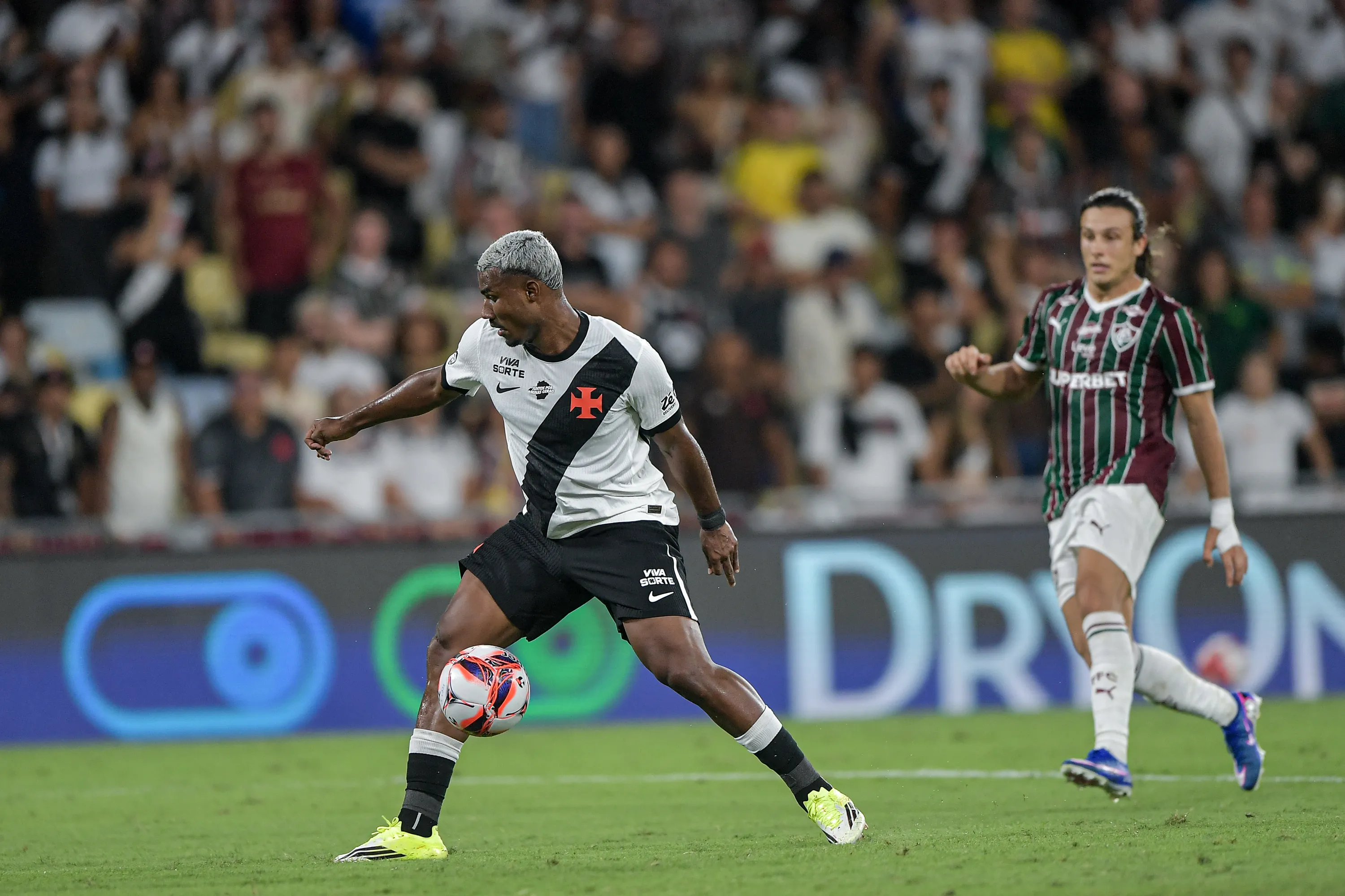 Cuiabano jogador do Vasco durante partida contra o Fluminense no estadio Maracana pelo campeonato Carioca 2026. Foto: Thiago Ribeiro/AGIF