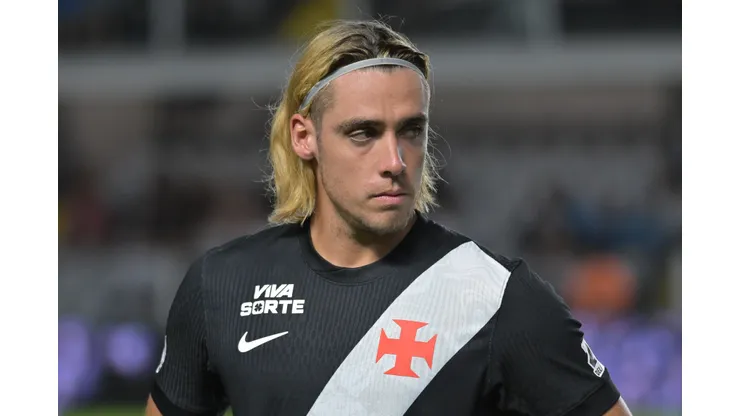 SP - SANTOS - 26/02/2026 - BRASILEIRO A 2026, SANTOS X VASCO - Spinelli jogador do Vasco durante partida contra o Santos no estadio Vila Belmiro pelo campeonato Brasileiro A 2026. Foto: Jota Erre/AGIF