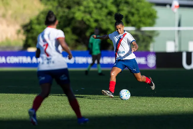 Jogadoras do Bahia durante a partida contra o Santos - Foto: Rafael Rodrigues/EC Bahia