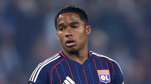 Endrick em partida pelo Lyon. Foto: Jose Manuel Alvarez Rey/Getty Images