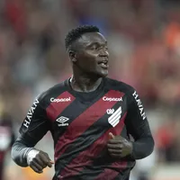 Kevin Viveros movimenta bastidores antes de Athletico x Bahia