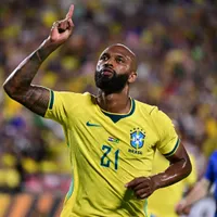 Igor Thiago, ex-Cruzeiro, comemora gol pela Seleção