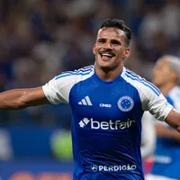 Ancelotti elogia Kaiki, lateral do Cruzeiro