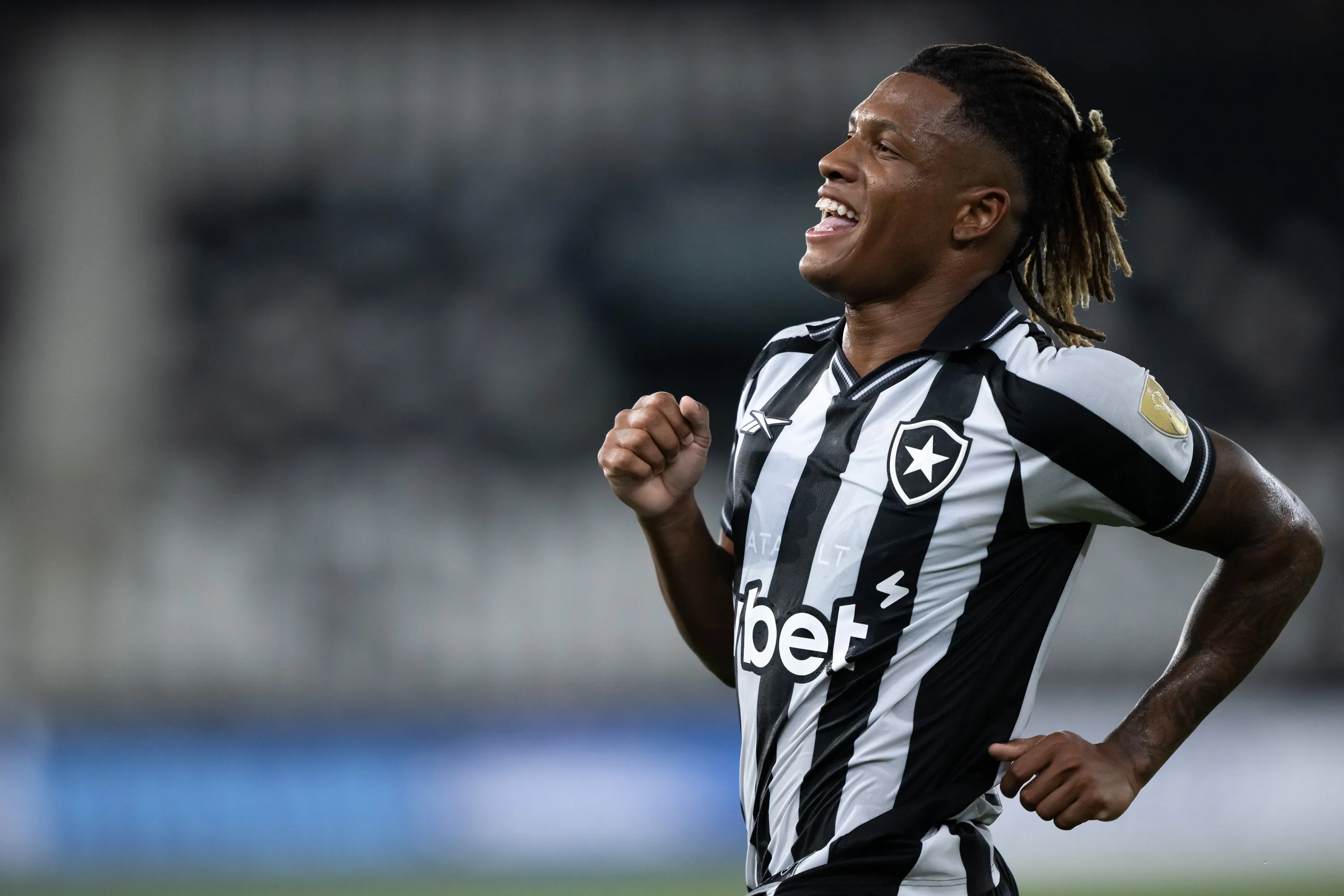 Danilo jogador do Botafogo comemora seu gol durante partida contra o Nacional Potosi no estadio Engenhao pelo campeonato Copa Libertadores 2026. Foto: Jorge Rodrigues/AGIF