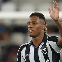 Estafe de Danilo quer tirar volante do Botafogo