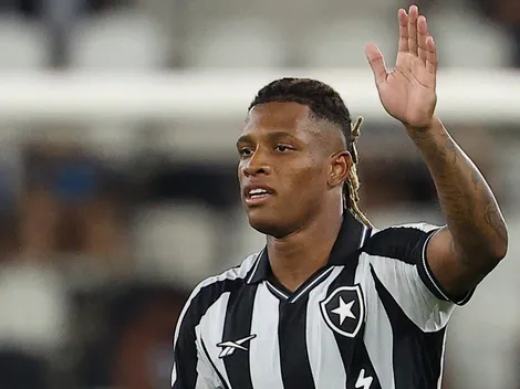 Estafe de Danilo quer tirar volante do Botafogo