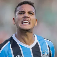 Grêmio pede R$ 48 milhões para vender Gustavo Martins