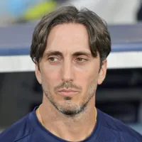 John Kennedy e Castillo disputam titularidade em Fluminense x Corinthians