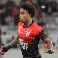 Athletico-PR planeja voltar a utilizar Bruninho contra o Atlético-MG