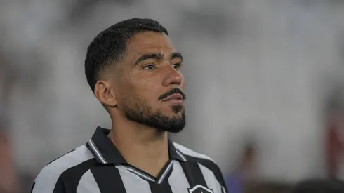 RJ - RIO DE JANEIRO - 01/02/2026 - CARIOCA 2026, BOTAFOGO X FLUMINENSE - Allan jogador do Botafogo durante partida contra o Fluminense no estadio Engenhao pelo campeonato Carioca 2026. Foto: Thiago Ribeiro/AGIF