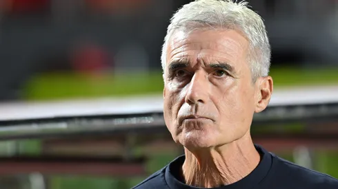 SP - SAO PAULO - 11/02/2026 - BRASILEIRO A 2026, SAO PAULO X GREMIO - Luis Castro tecnico do Gremio durante partida contra o Sao Paulo no estadio Morumbi pelo campeonato Brasileiro A 2026. Foto: Jota Erre/AGIF