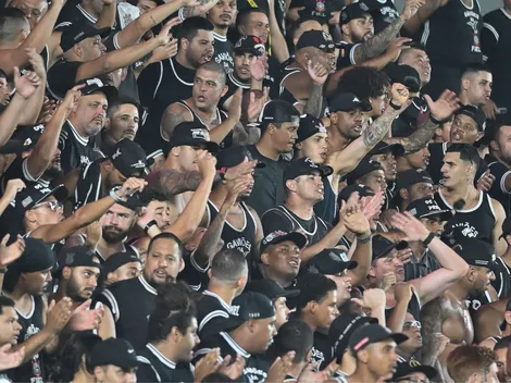 Torcida cobra Corinthians no CT após derrota