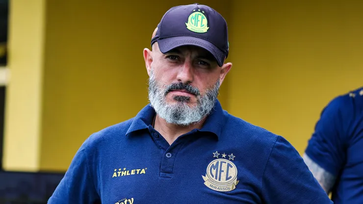Rafael Guanaes tecnico do Mirassol durante partida contra o Sao Bernardo no estadio Primeiro de Maio pelo campeonato Paulista 2026.