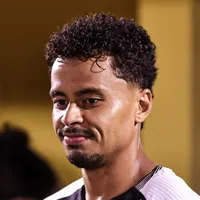 Allan se manifesta após expulsão e assume falha no Corinthians