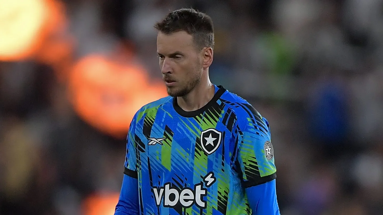 Goleiro Neto em partida pelo Botafogo. Foto: Thiago Ribeiro/AGIF