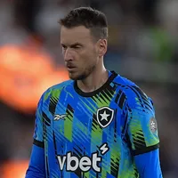 Botafogo reintegra Neto ao elenco após pedido de Franclim Carvalho