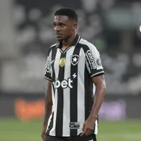 Lyon aciona Fifa contra o Botafogo por pendência em negociação de Jeffinho