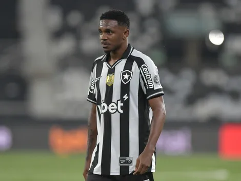 Lyon aciona Fifa contra o Botafogo por pendência em negociação de Jeffinho