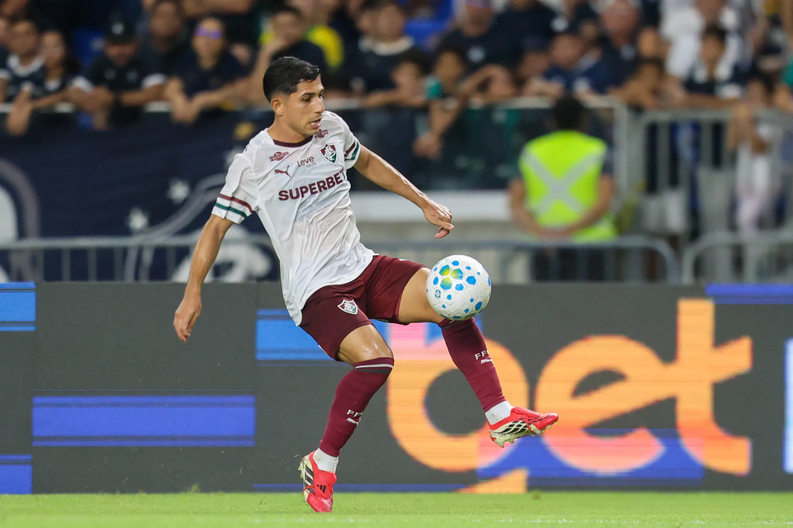 Savarino jogador do Fluminense durante partida contra o Remo no estadio Mangueirao pelo campeonato Brasileiro A 2025. Foto: Fernando Torres/AGIF