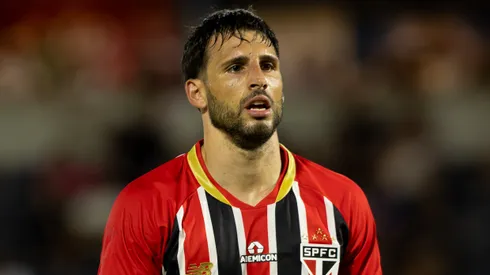 SP - BRAGANCA PAULISTA - 21/02/2026 - PAULISTA 2026, BRAGANTINO X SAO PAULO - Jonathan Calleri jogador do Sao Paulo durante partida contra o Bragantino no estadio Cicero De Souza Marques pelo campeonato Paulista 2026. Foto: Joisel Amaral/AGIF