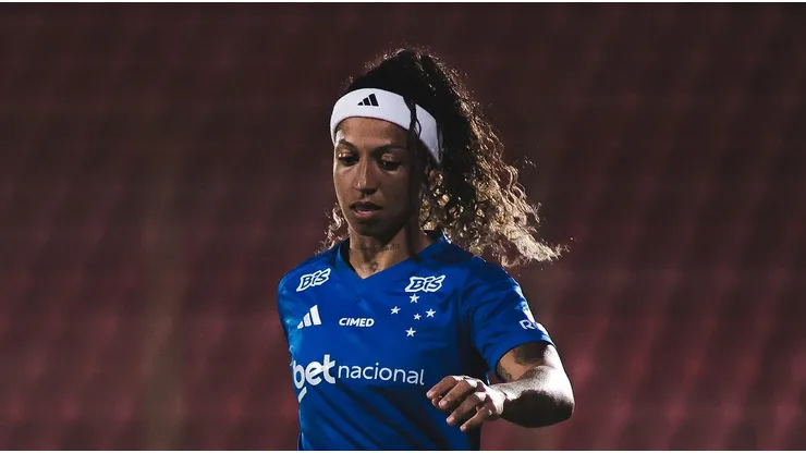 Byanca Brasil pelo Cruzeiro (Foto: Gustavo Martins/ Cruzeiro)