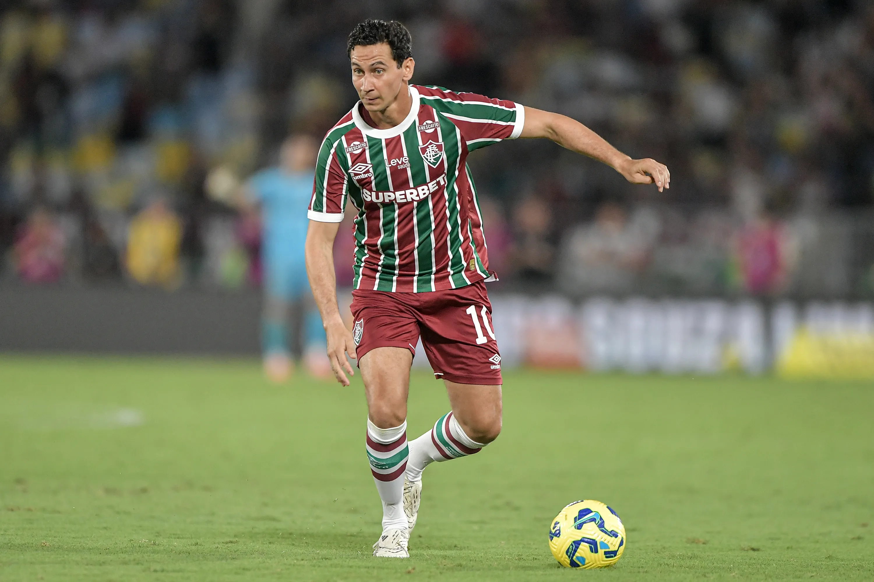 Ganso atuando no Fluminense – Foto: Thiago Ribeiro/AGIF