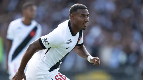 Cuiabano jogador do Vasco comemora seu gol durante partida contra o Gremio no estadio Sao Januario pelo campeonato Brasileiro A 2026. Foto: Jorge Rodrigues/AGIF
