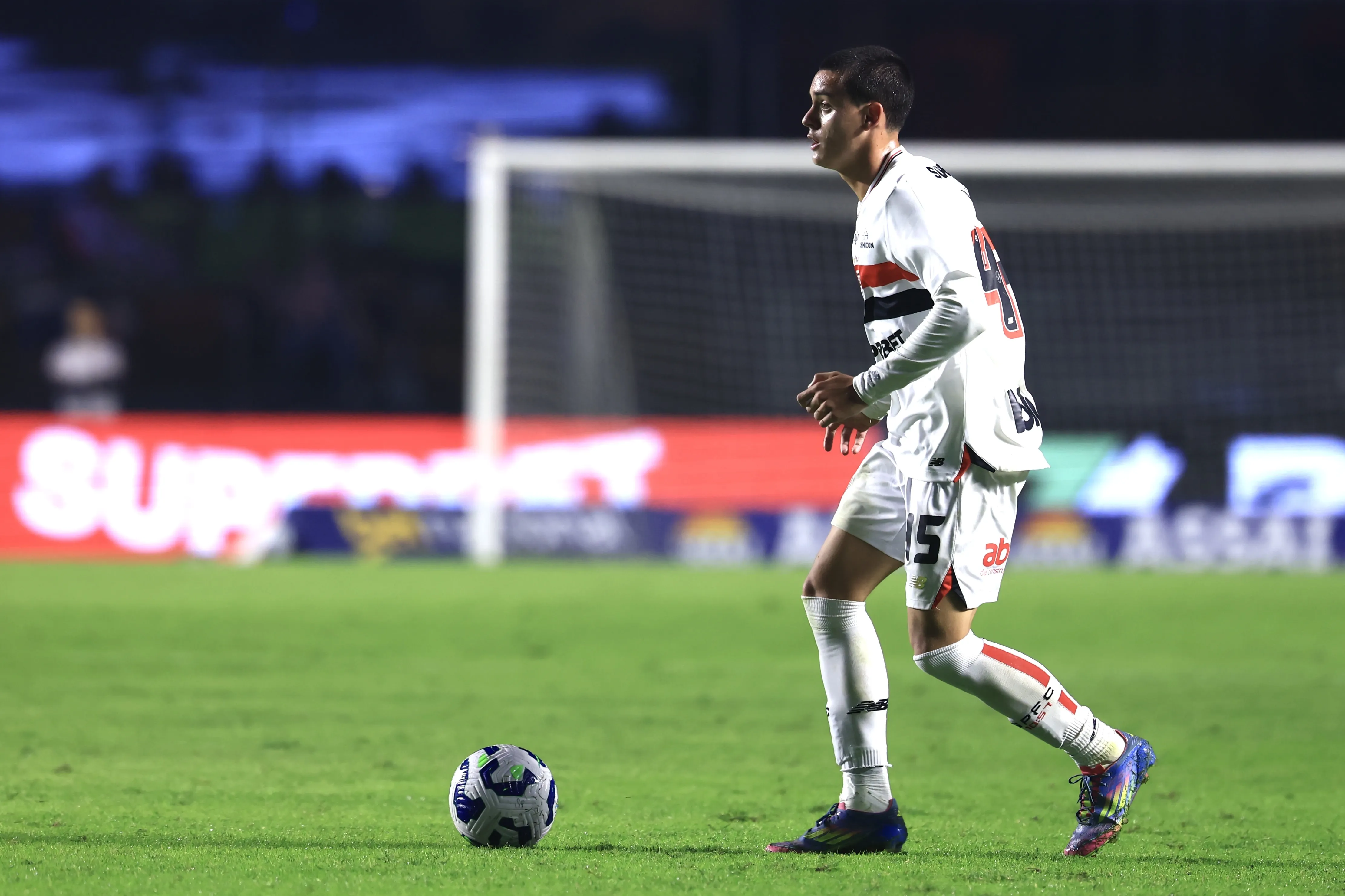 SP – SAO PAULO – 17/05/2025 – BRASILEIRO A 2025, SAO PAULO X GREMIO – Lucca jogador do Sao Paulo durante partida contra o Gremio no estadio Morumbi pelo campeonato Brasileiro A 2025. Foto: Marcello Zambrana/AGIF