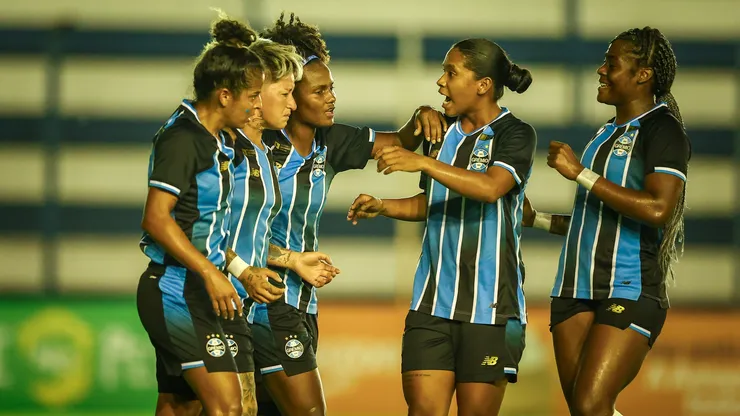 Gigantes gaúchos terminam a rodada encostados na tabela - Foto: Caroline Motta/Grêmio
