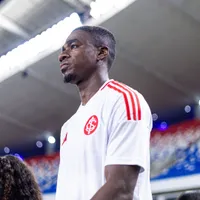 Internacional descarta pagar multa para usar Félix Torres contra o Corinthians