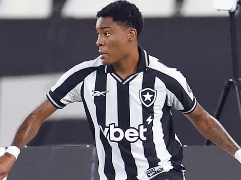 Caio Roque avalia positivamente sua estreia no Botafogo