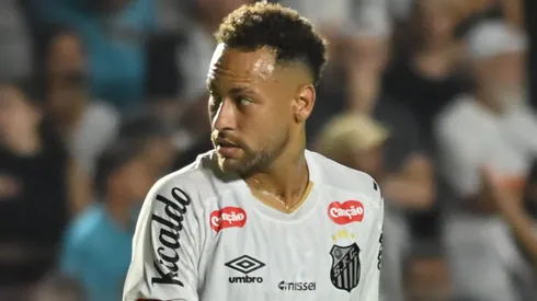Neymar durante confronto entre Santos e Internacional.