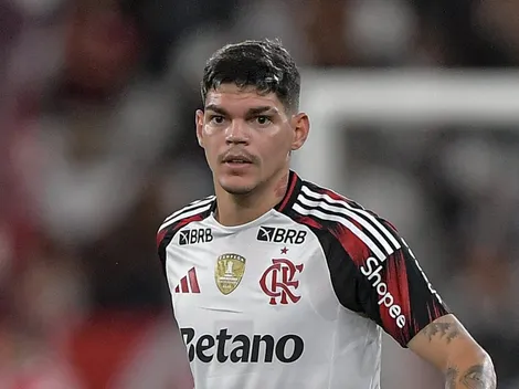 Ayrton Lucas deve ser titular no Flamengo e torcida protesta