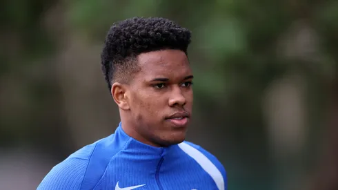 Estevao of Chelsea looks on during a training session at Chelsea Training Ground on March 16, 2026 in Cobham, England. (Photo by Luke Walker/Getty Images)