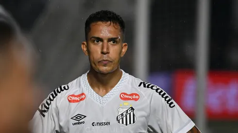 Igor Vinícius é desfalque em Flamengo x Santos. Foto: Jota Erre/AGIF