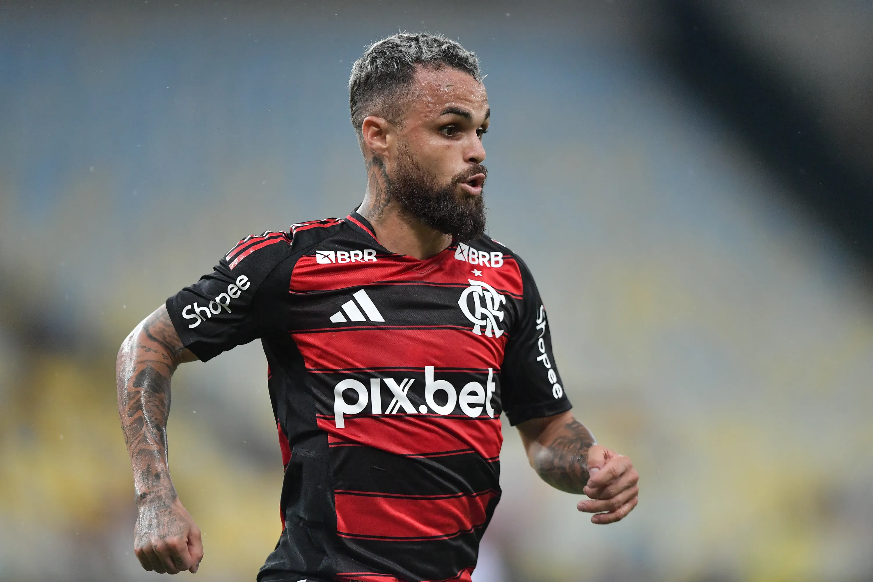 RJ – RIO DE JANEIRO – 12/02/2025 – CARIOCA 2025, FLAMENGO X BOTAFOGO – Michael jogador do Flamengo durante partida contra o Botafogo no estadio Maracana pelo campeonato Carioca 2025. Foto: Thiago Ribeiro/AGIF