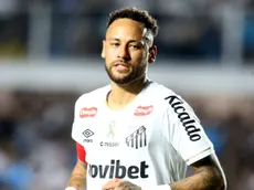 Neto acredita que Neymar forçou cartão amarelo