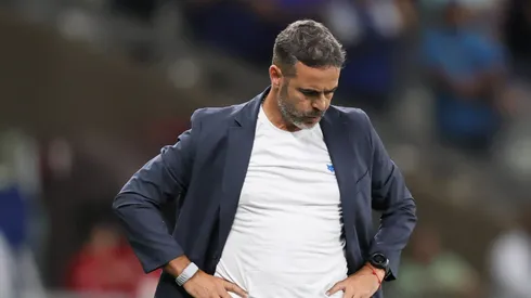 Artur Jorge tecnico do Cruzeiro durante partida contra o Vitoria no estadio Mineirao pelo campeonato Brasileiro A 2026. Foto: Gilson Lobo/AGIF