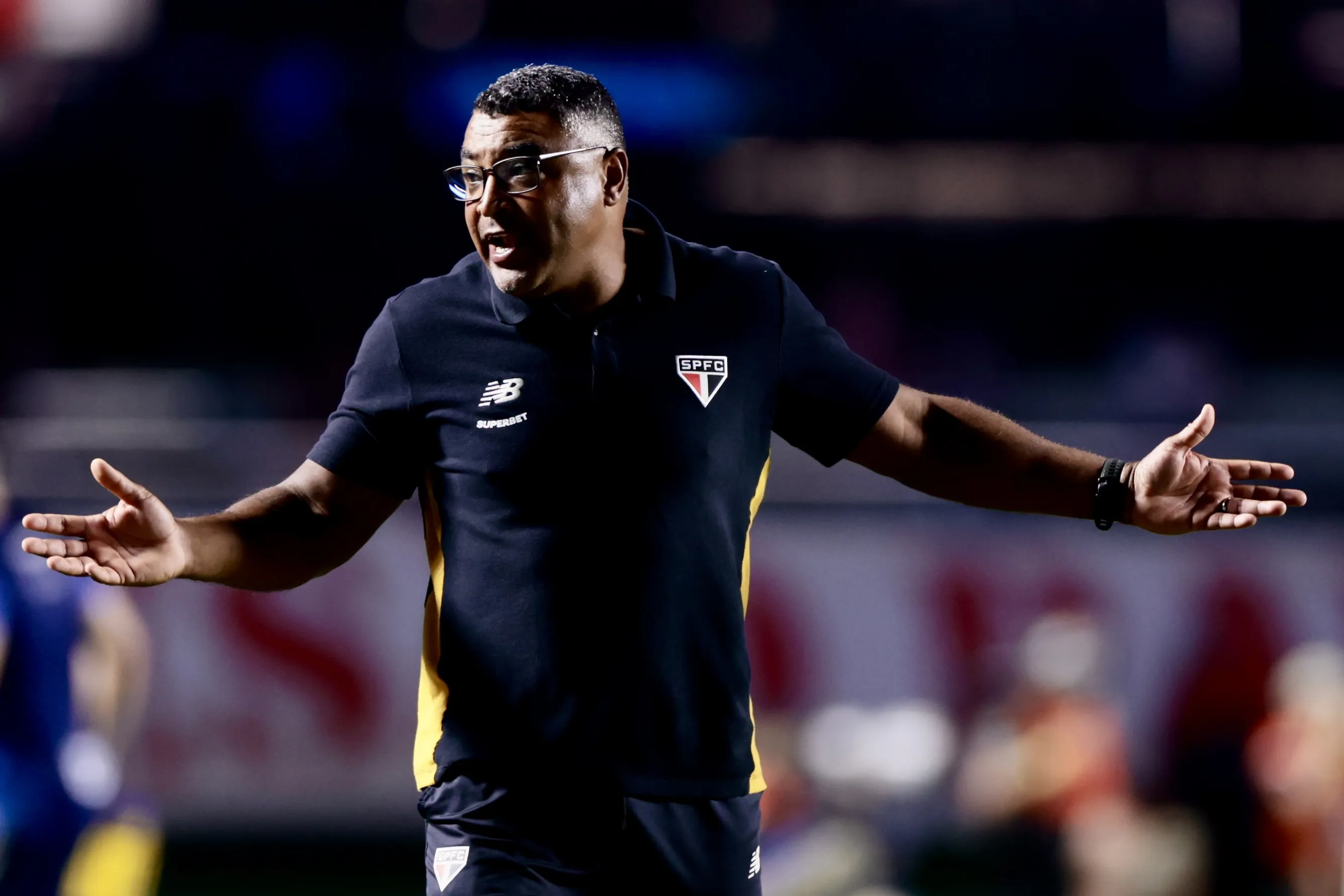 Roger Machado tecnico do Sao Paulo durante partida contra o Cruzeiro no estadio Morumbi pelo campeonato Brasileiro A 2026. Foto: Marcello Zambrana/AGIF