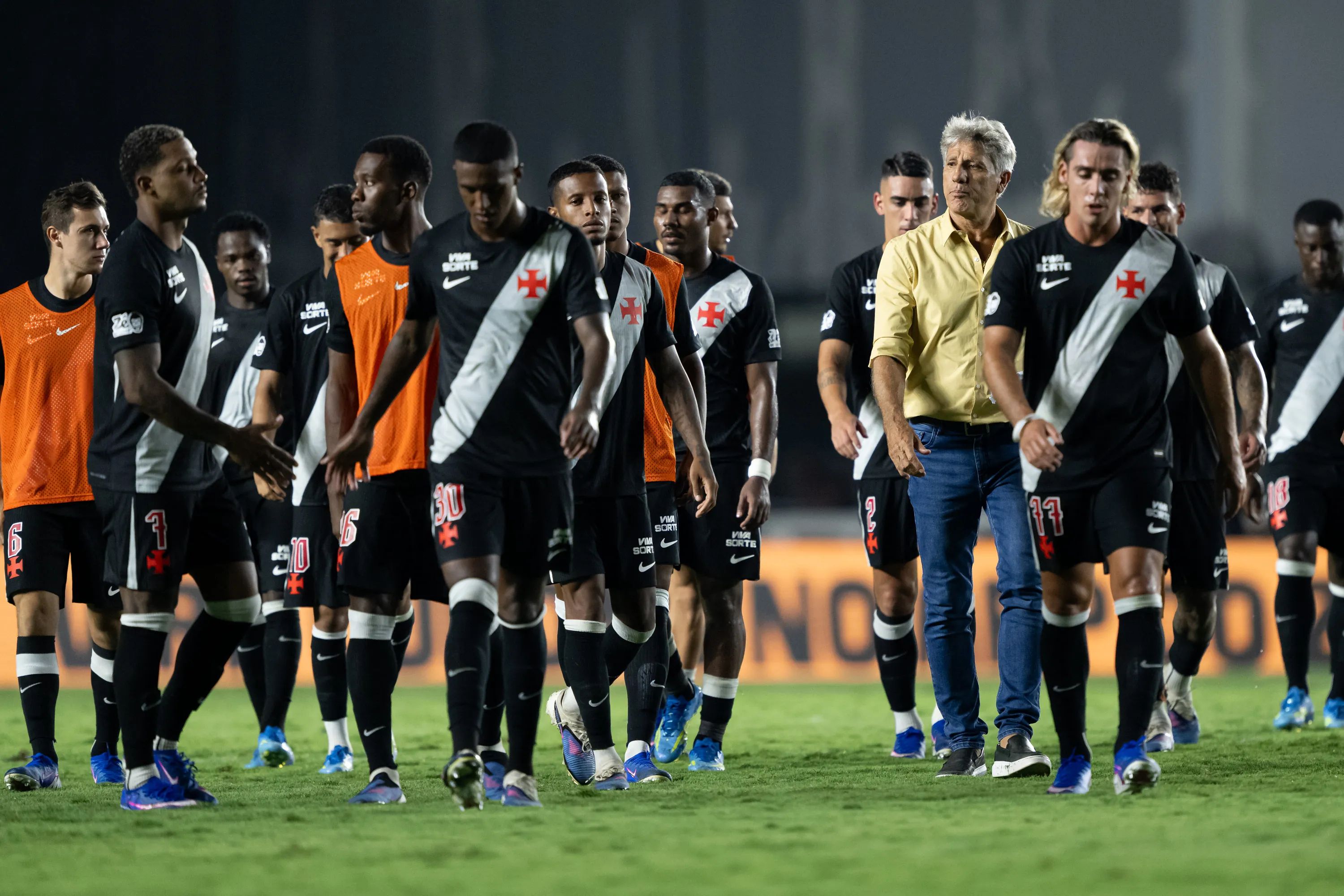Renato Gaucho tecnico do Vasco durante partida contra o Botafogo no estadio Sao Januario pelo campeonato Brasileiro A 2026. Foto: Jorge Rodrigues/AGIF