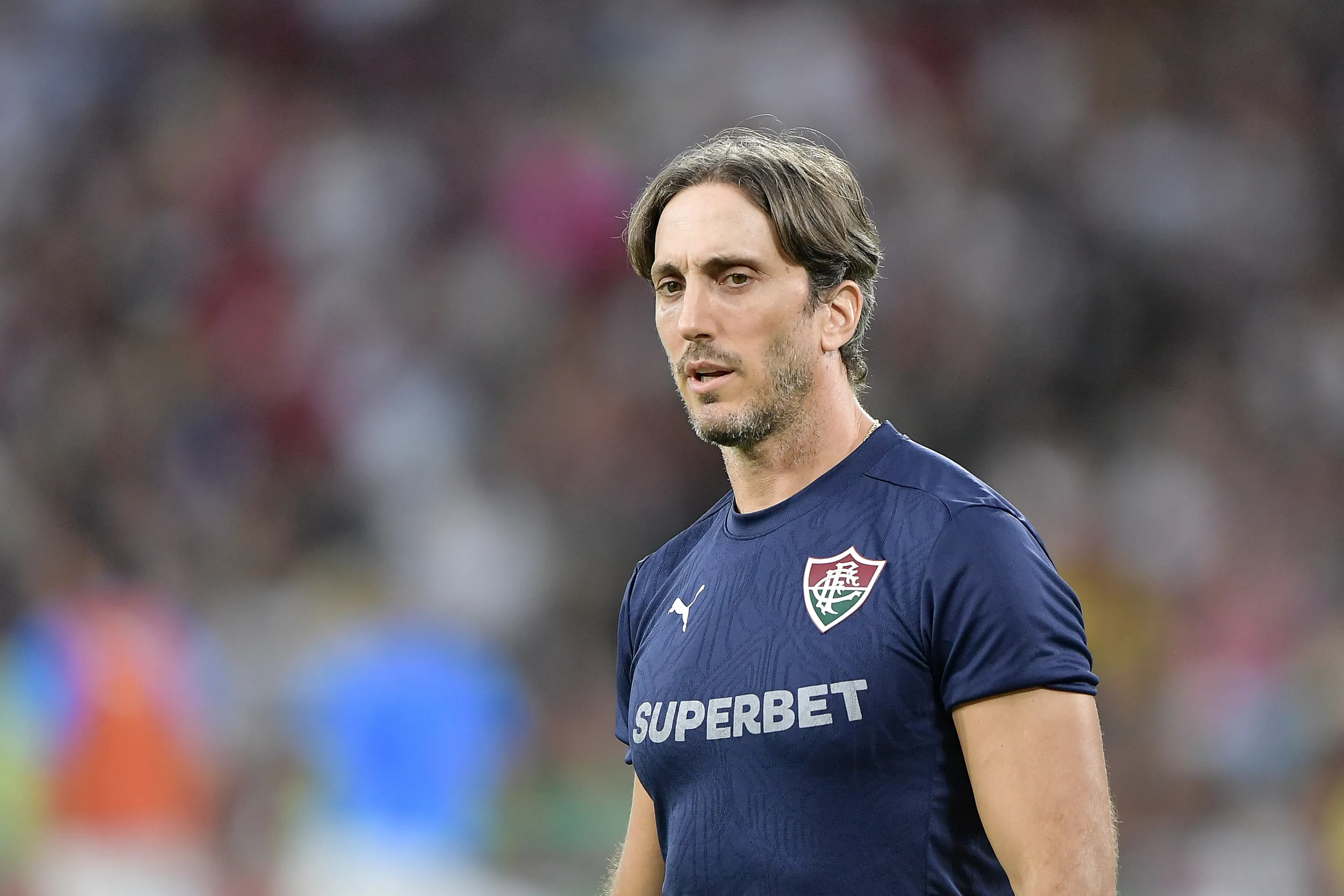 Zubeldia tecnico do Fluminense durante partida contra o Atletico-MG no estadio Maracana pelo campeonato Brasileiro A 2026. Foto: Thiago Ribeiro/AGIF