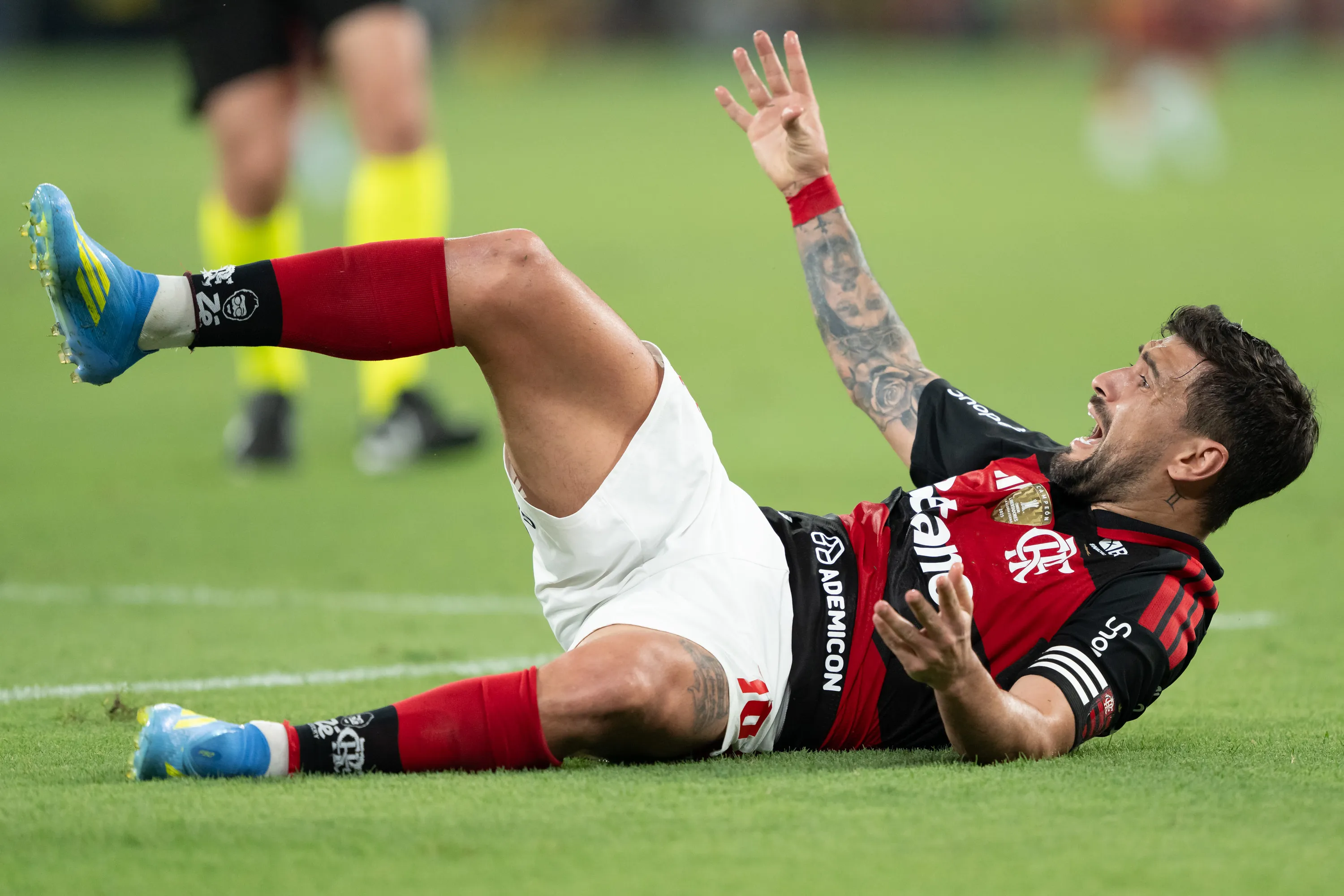 RJ – RIO DE JANEIRO – 05/04/2026 – BRASILEIRO A 2026, FLAMENGO X SANTOS – Arrascaeta jogador do Flamengo durante partida contra o Santos no estadio Maracana pelo campeonato Brasileiro A 2026. Foto: Jorge Rodrigues/AGIF