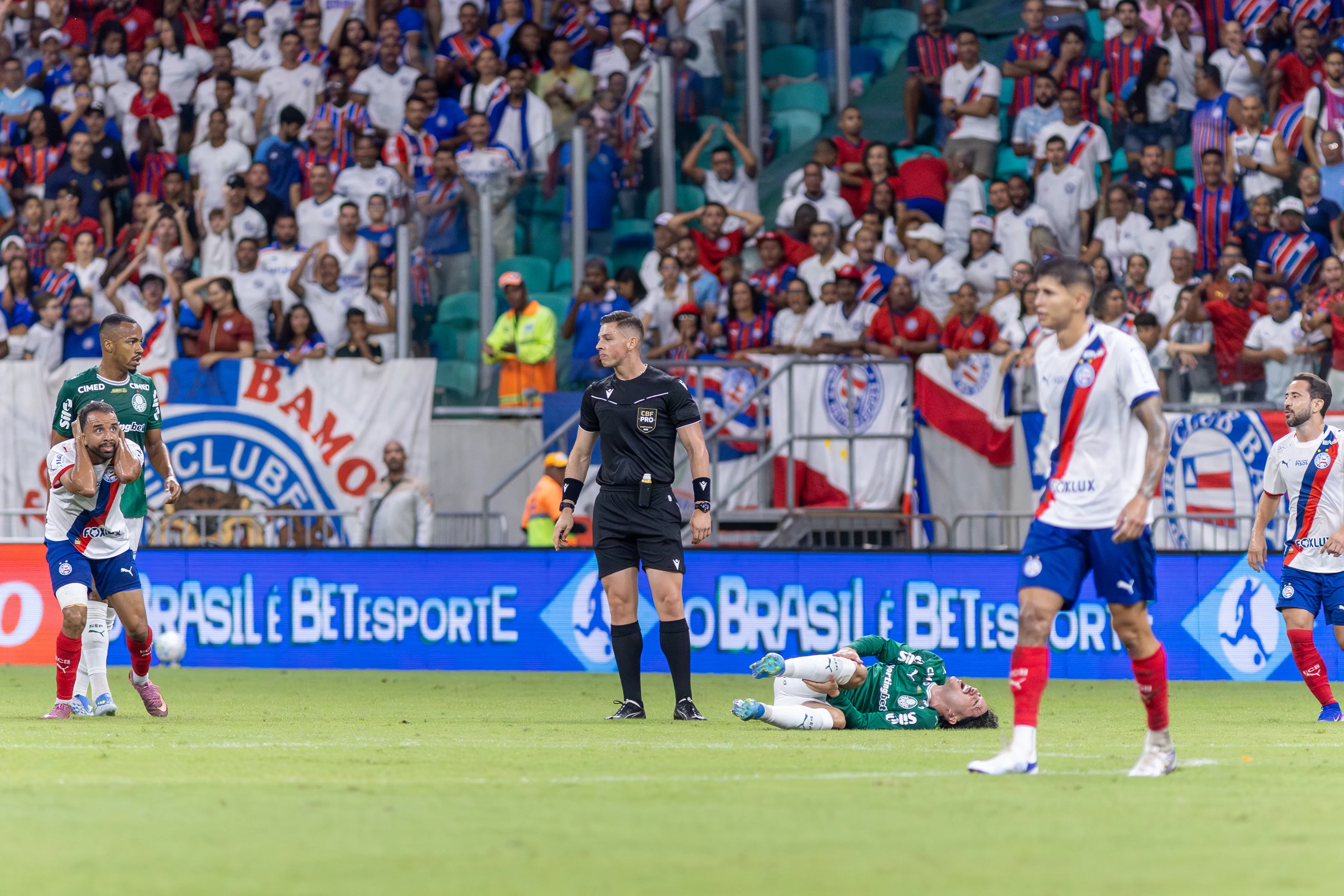 BA – SALVADOR – 05/04/2026 – BRASILEIRO A 2026, BAHIA X PALMEIRAS – Caio Alexandre jogador do Bahia durante partida contra o Palmeiras no estadio Arena Fonte Nova pelo campeonato Brasileiro A 2026. Foto: Marcio Jose/AGIF