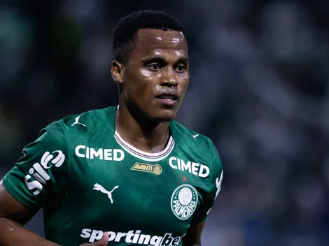 Suspensão tira Jhon Arias no Palmeiras contra o Corinthians