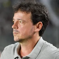 Diniz encaminha acerto com o Corinthians