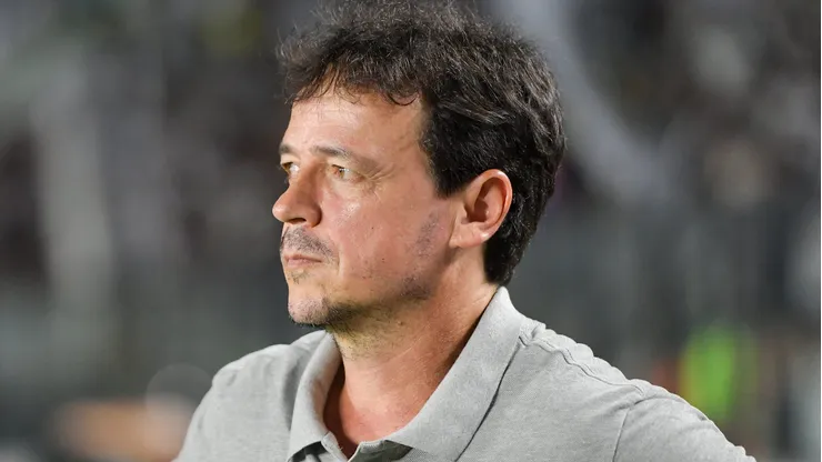 Diniz durante confronto entre Vasco e Volta Redonda no Campeonato Carioca de 2026.