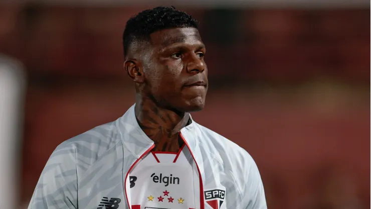São Paulo recusou negociar Arboleda com o Vasco.