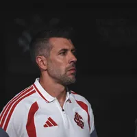 Pezzolano terá retornos de Felix Torres e Bruno Tabata no Inter para o Grenal